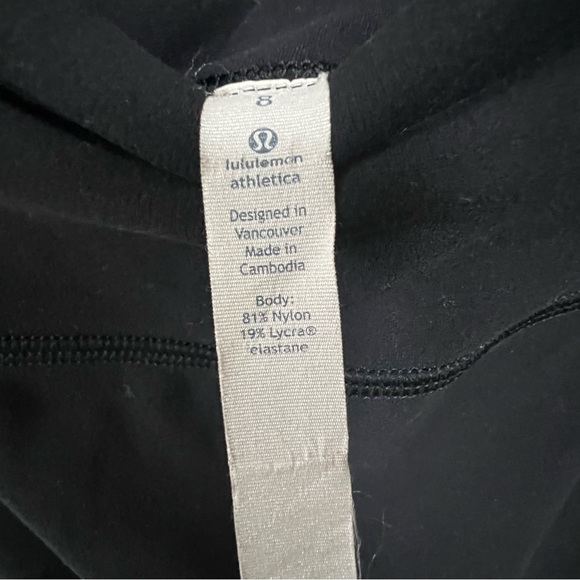 Lululemon Size 8 Black Crop Leggings High Waist - Picture 3 of 6